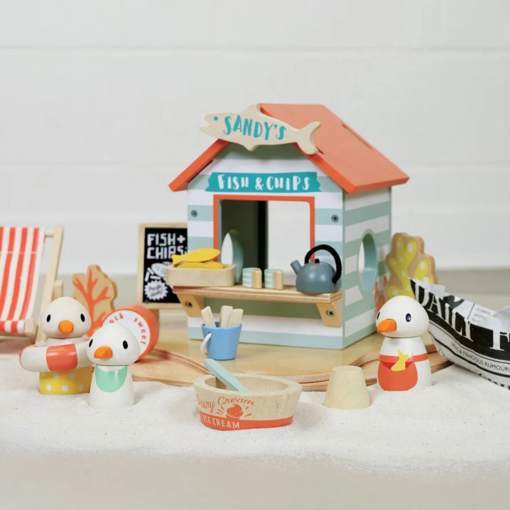 Sandy's Beach Hut - Merrywood Tales