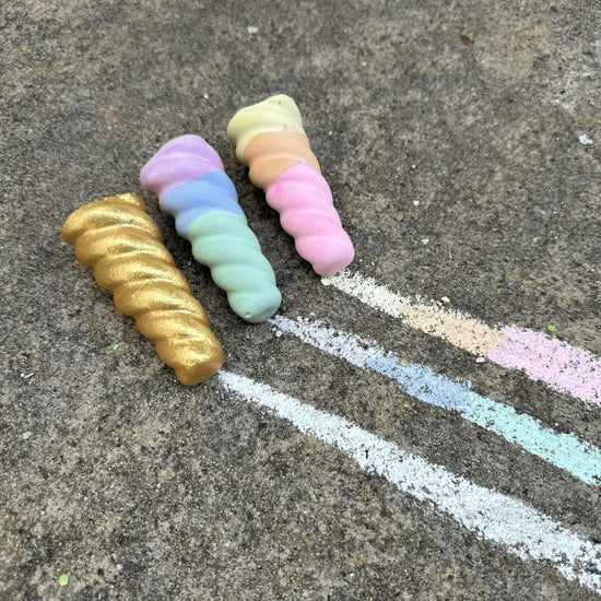 Twee Rainbow Unicorn Horn Chalks