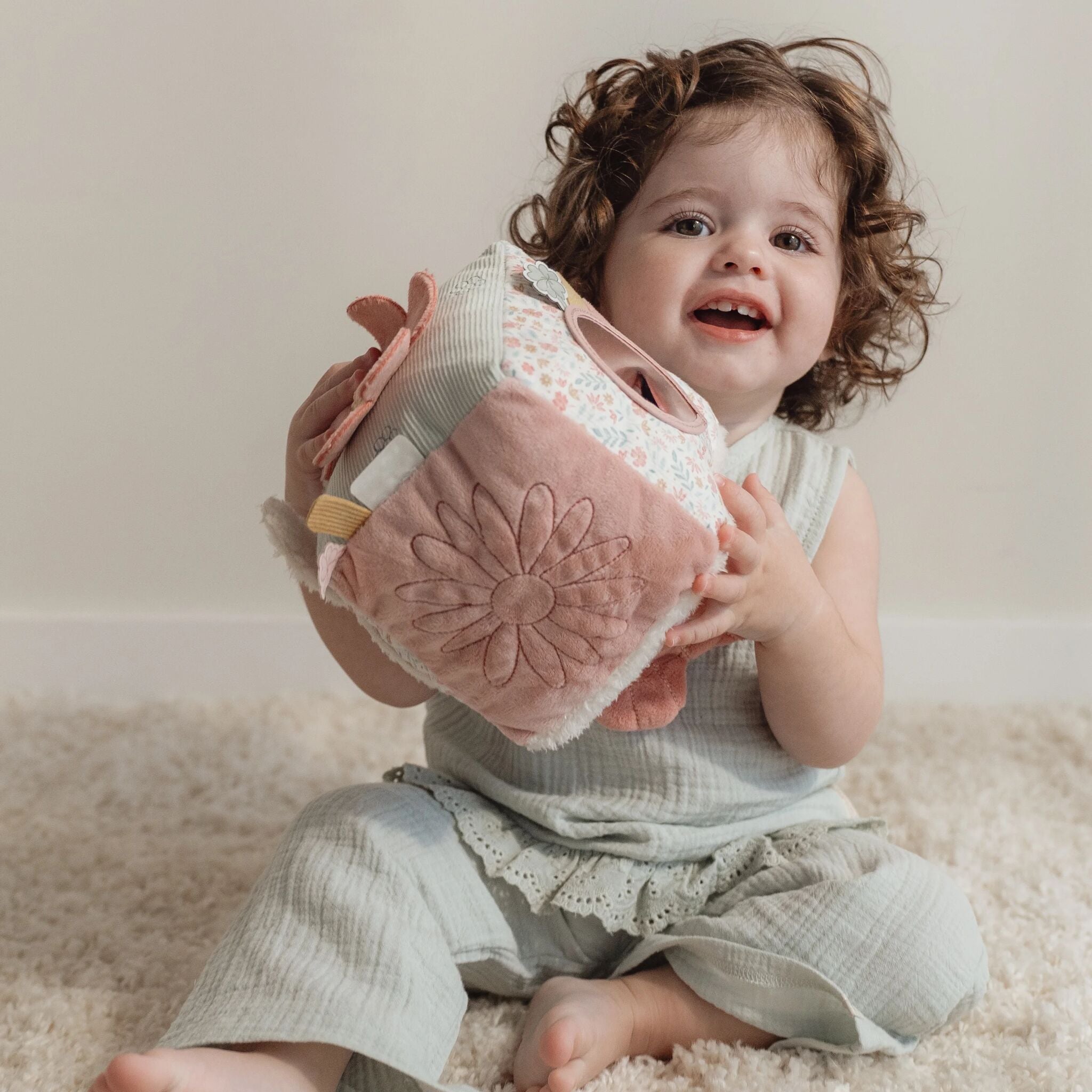 Miffy x Little Dutch Activity Cube - Lucky Blossom