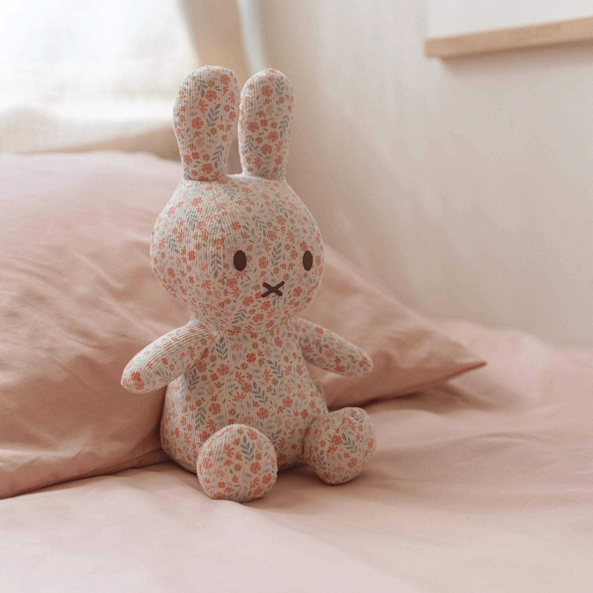 Miffy Cuddle Toy 20cm - Lucky Blossom