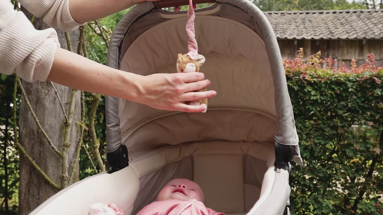 Pull & Shake Deer - Fairy Garden